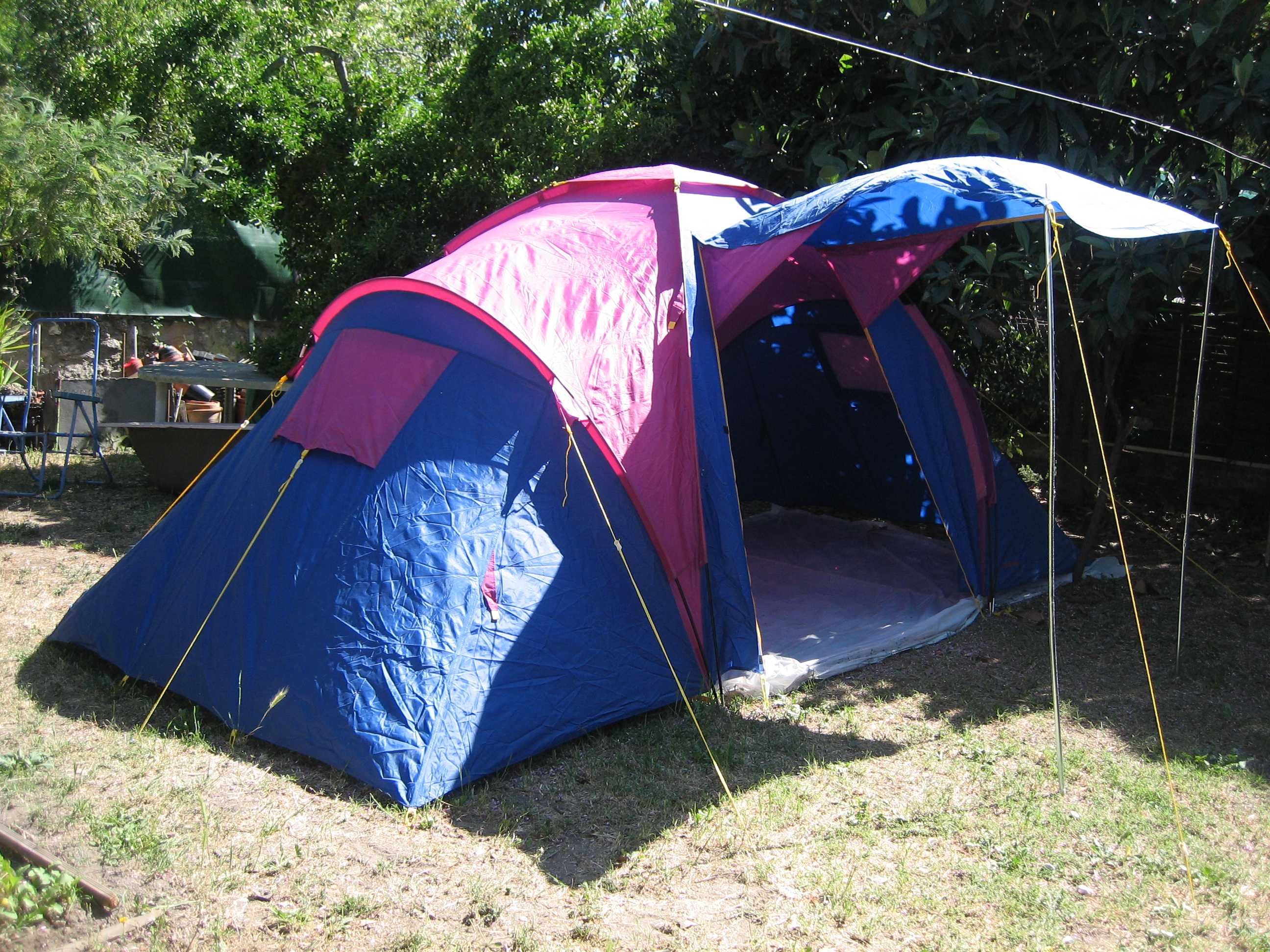 Tente de camping
marque mar�chal
230 Marseille 10 (13)