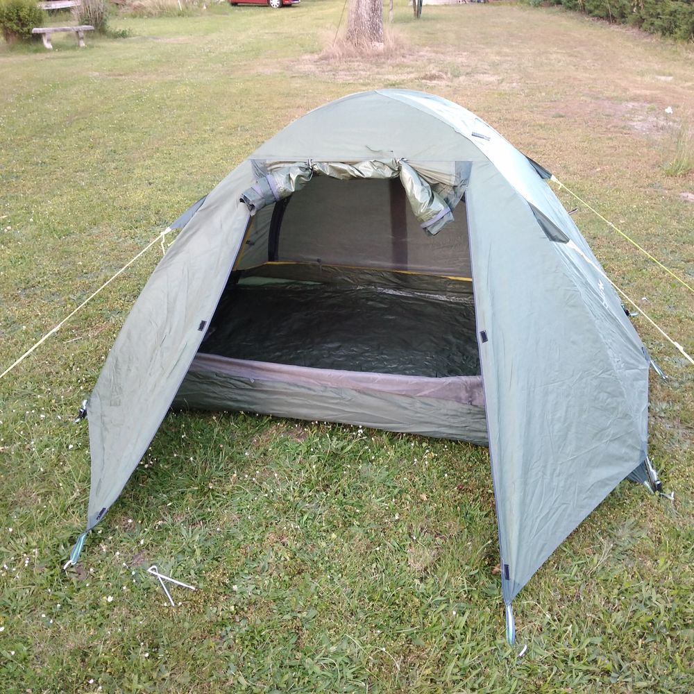 Tente de montagne 2 personnes 90 Fontainebleau (77)