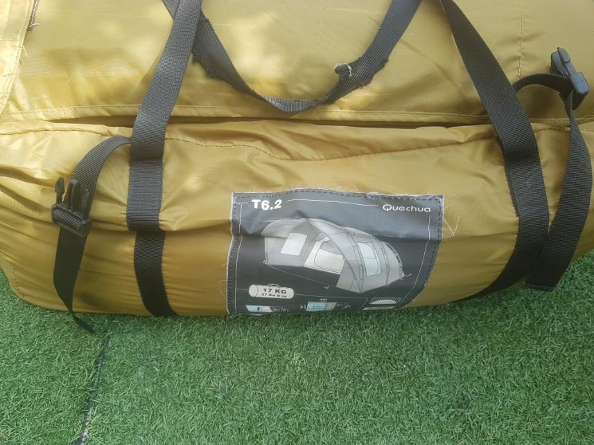 Tente Quechua  6 places  deux chambres + grande avanc�e 0 Roquefort-la-B�doule (13)