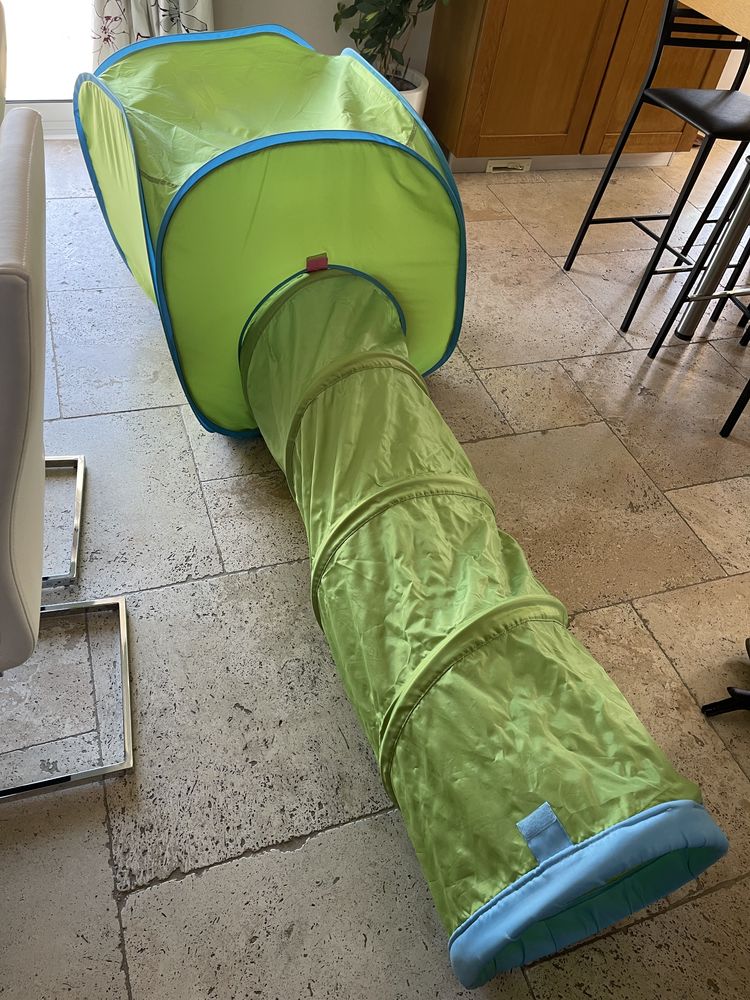 tente et tunnel 25 Cavaillon (84)