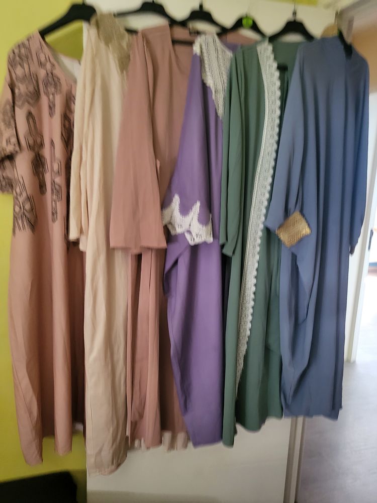 Tenues pour femme quasi neuve 15 Metz (57)