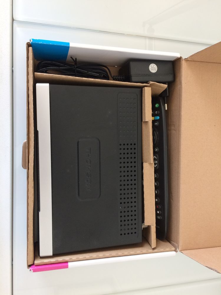 Terminal satellite 20 Hy�res (83)