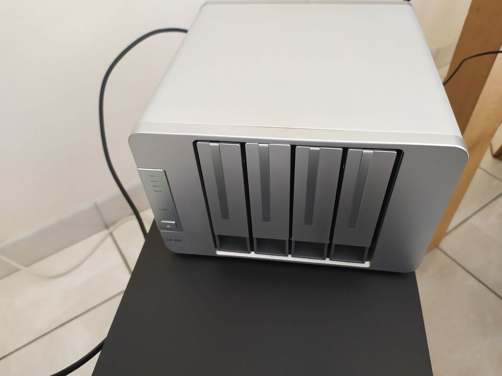 NAS TERRAMASTER D4-300 300 Chalamont (01)