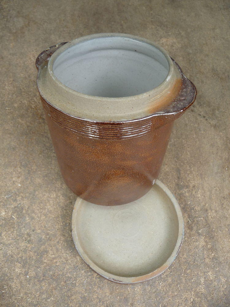 Pot en terre cuite 6 Saint-Quentin-sur-Nohain (58)