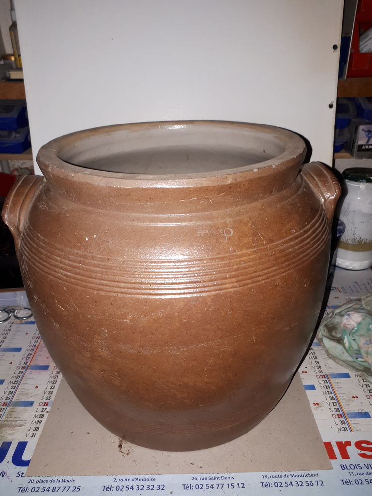 pot en terre cuite (84) 25 Vend�me (41)