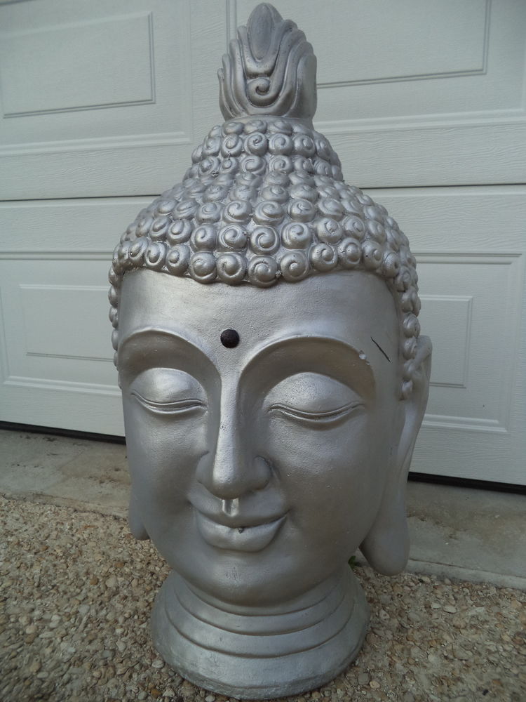 T�te de Bouddha grand format. 25 Villenoy (77)