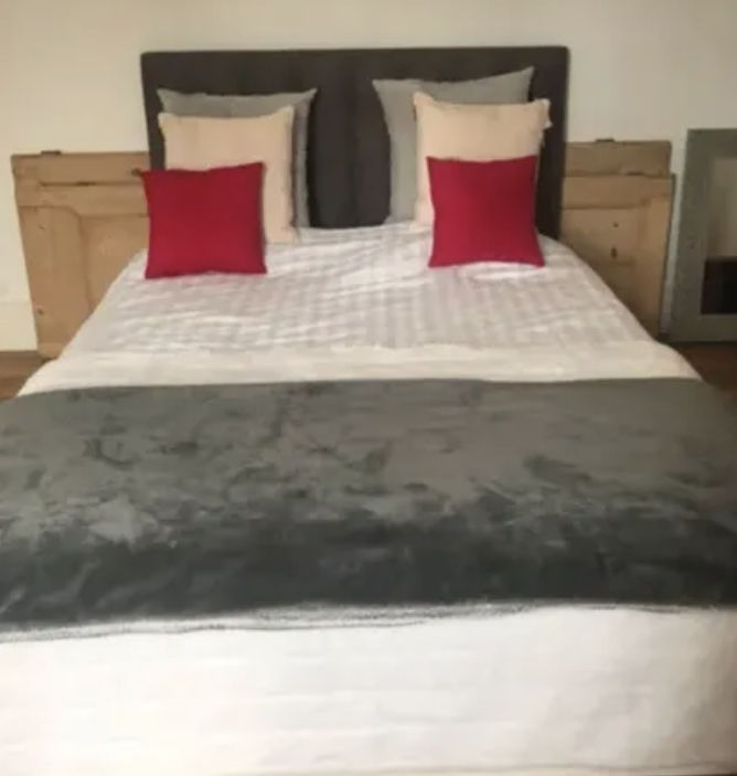 T�te de lit en daim 150 Asni�res-sur-Seine (92)