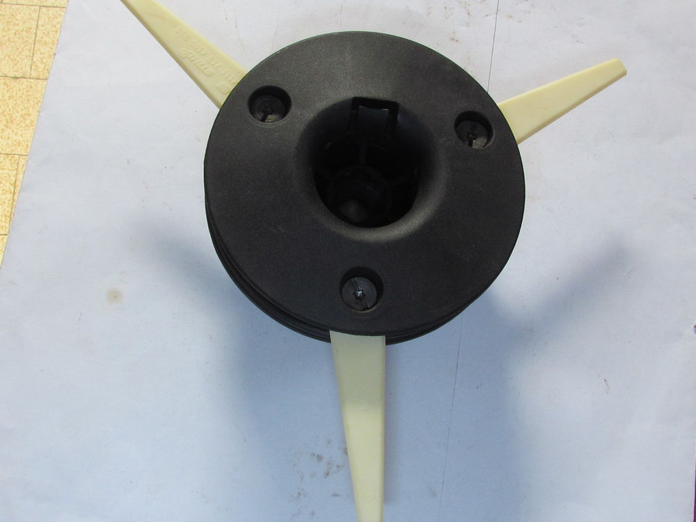 T�te de d�broussailleuses 12 Tignieu-Jameyzieu (38)