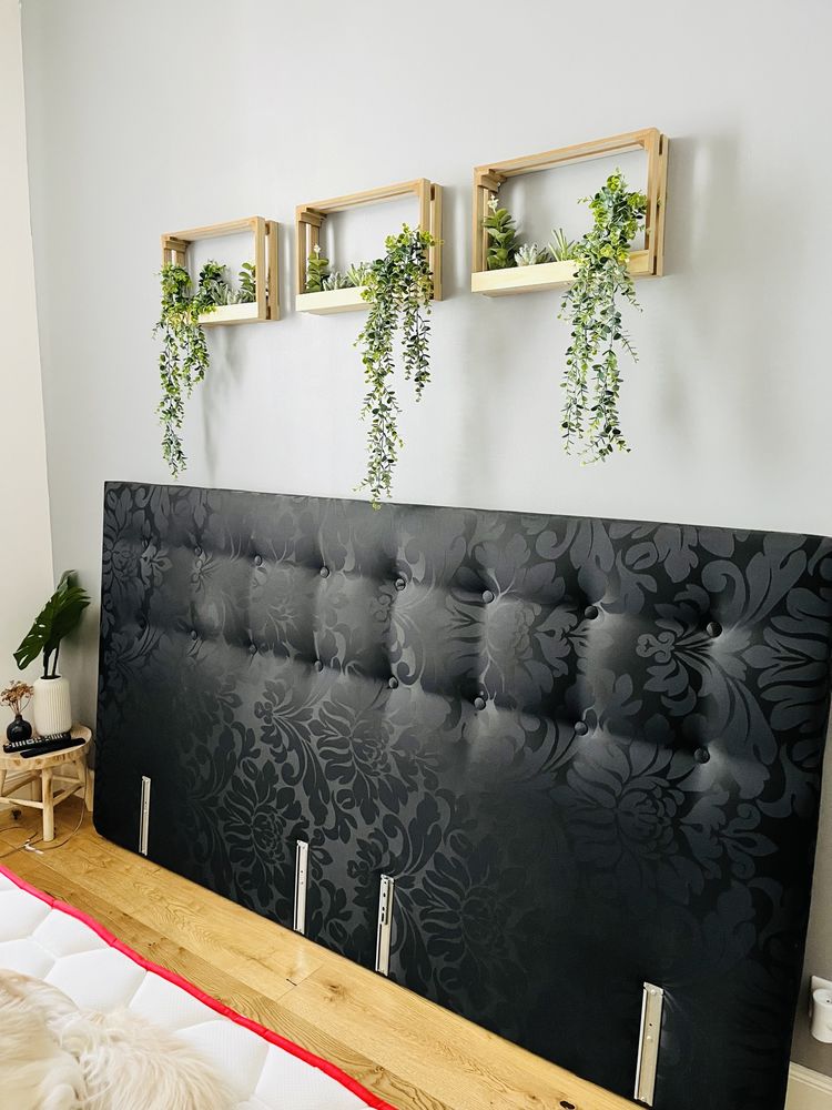 T�te de lit de LUXE / Marque Trump NYC / Noir dentelle � mot 280 Nice (06)