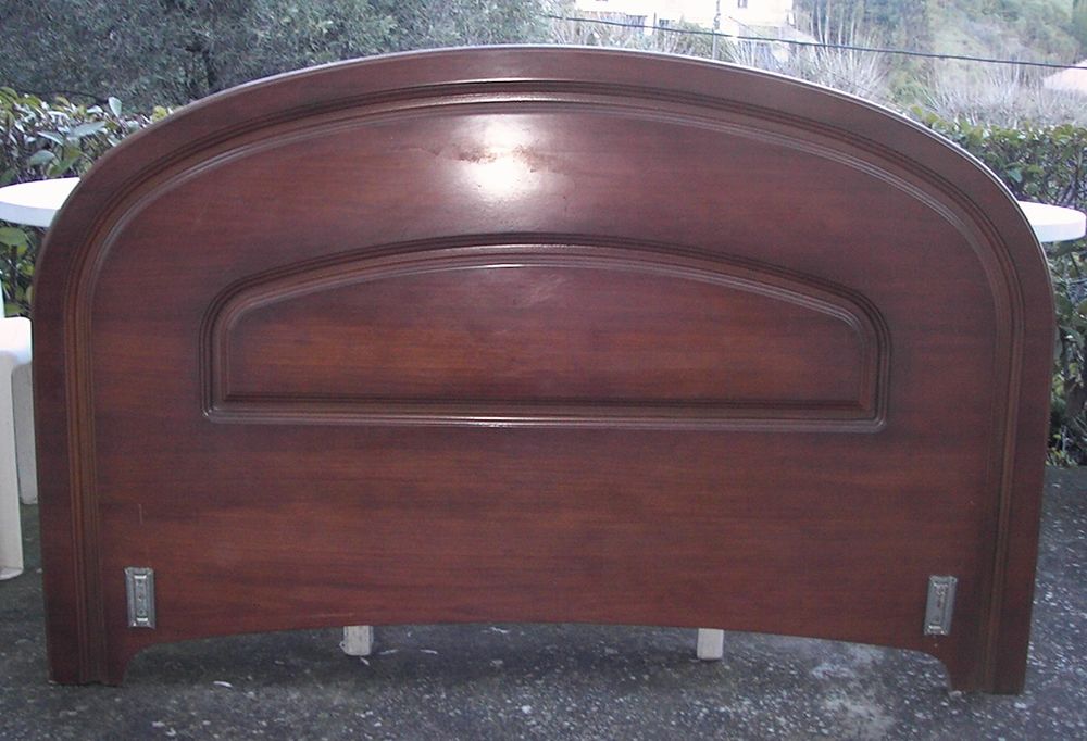 T�te de lit en merisier - Tr�s bon �tat. 60 P�gomas (06)