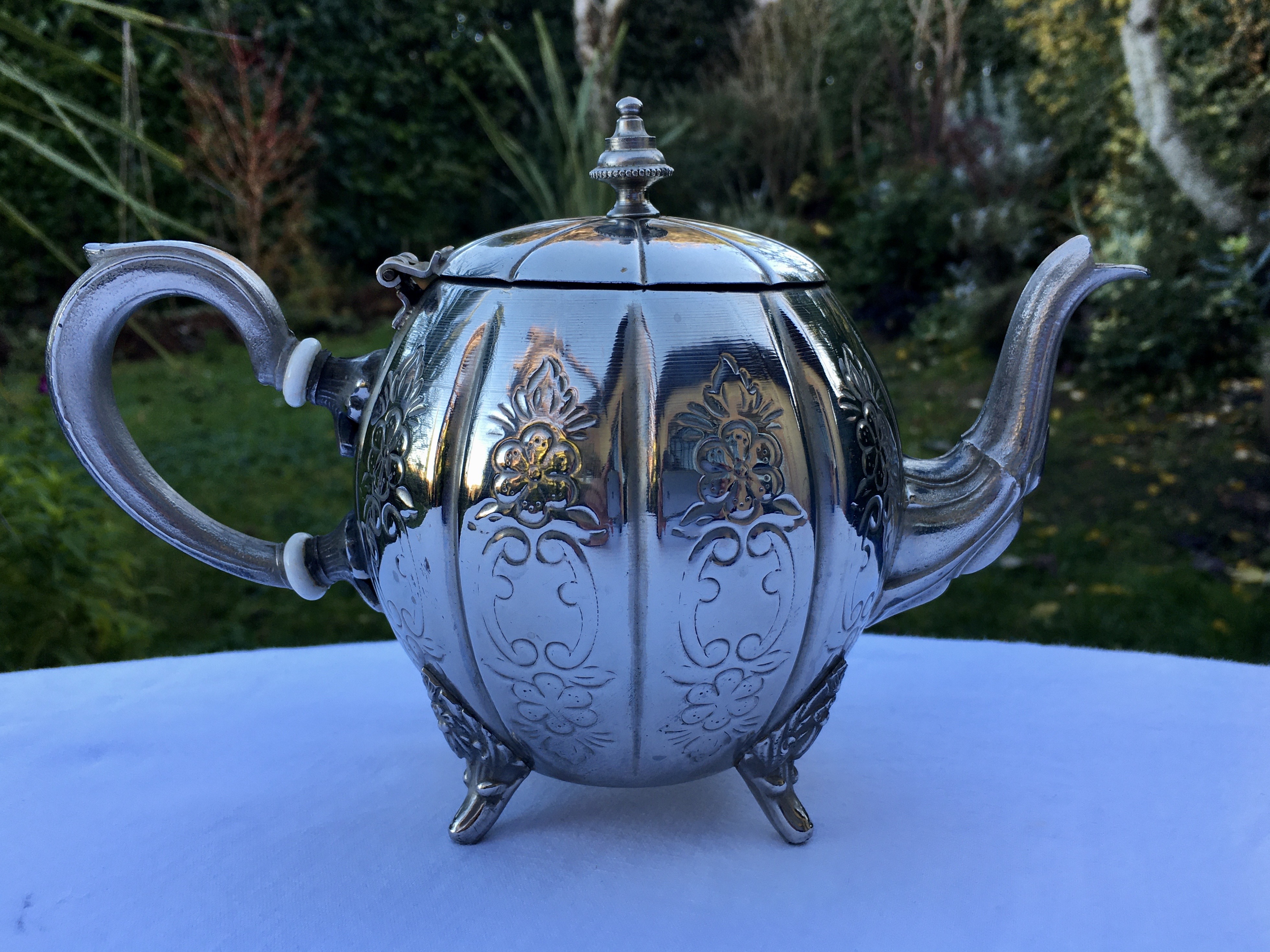 Th�i�re ancienne (d�but XX�me) estampill�e et made in France 30 Merville (31)