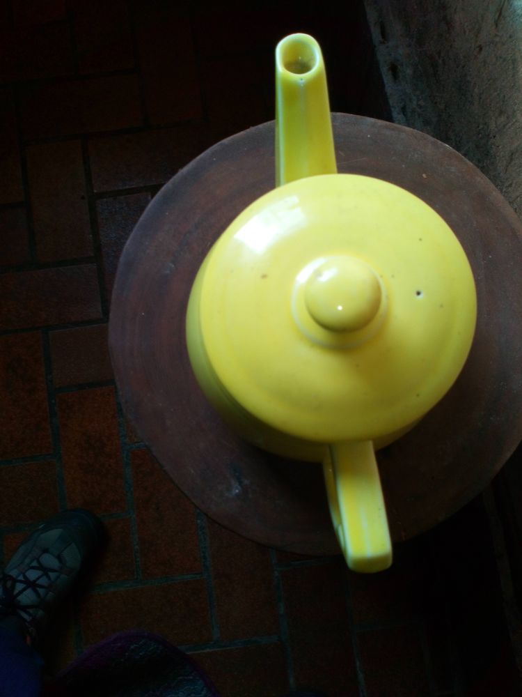 Th�i�re en C�ramique Jaune 0 Battrans (70)