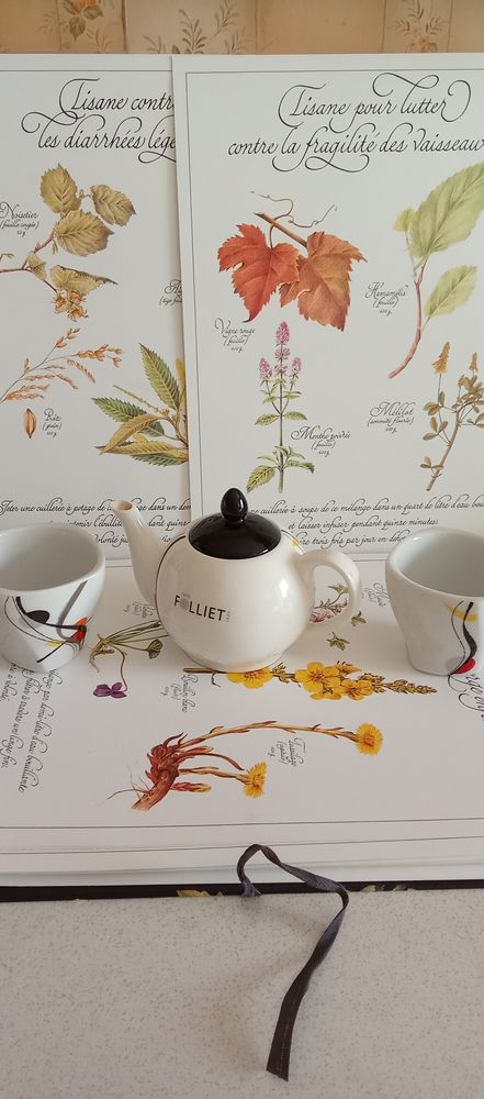 Th�i�re+deux tasses 10 Nice (06)