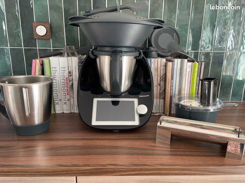 Thermomix +accessoires + livres 950 Boos (76)