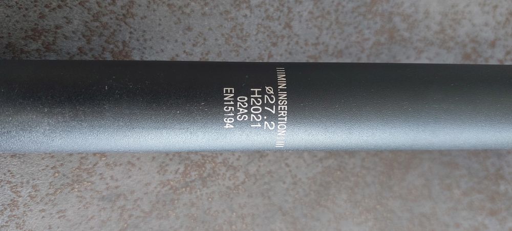 Tige de selle suspendue diam�tre 27,2 et selle 30 Larmor-Baden (56)