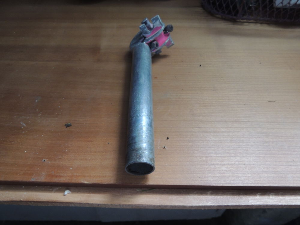 tige de selle 20 Saint-Germain-en-Cogl�s (35)