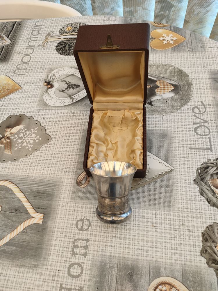 Timbale en m�tal Argent� 10 Achicourt (62)