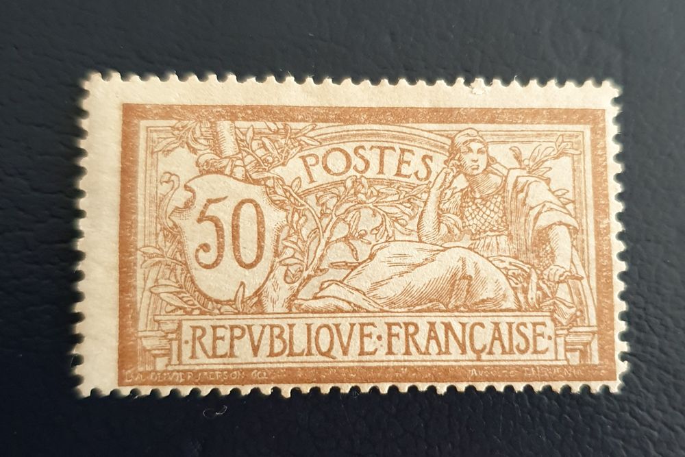 120 Timbre avec charni�re 14 Jou�-l�s-Tours (37)