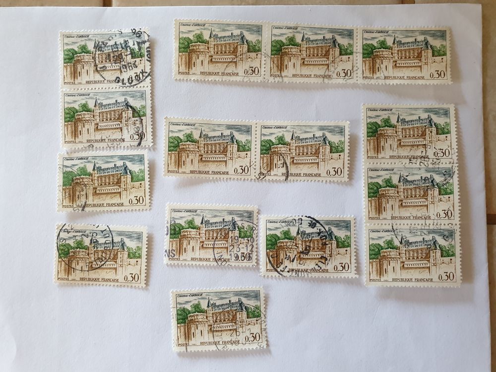 Timbre France Chateau d'Amboise  0.30 F (1963) lot 0.60 euro 0 Marseille 9 (13)