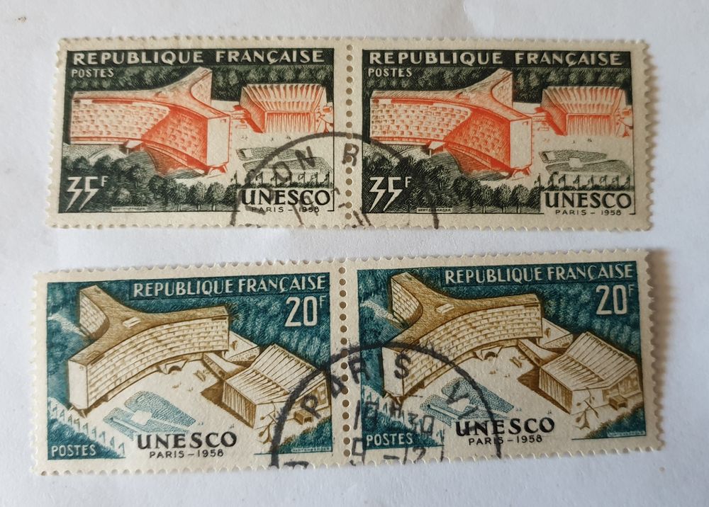 timbre France lot par deux    unesco  -  0.20 euros possibl 0 Marseille 9 (13)