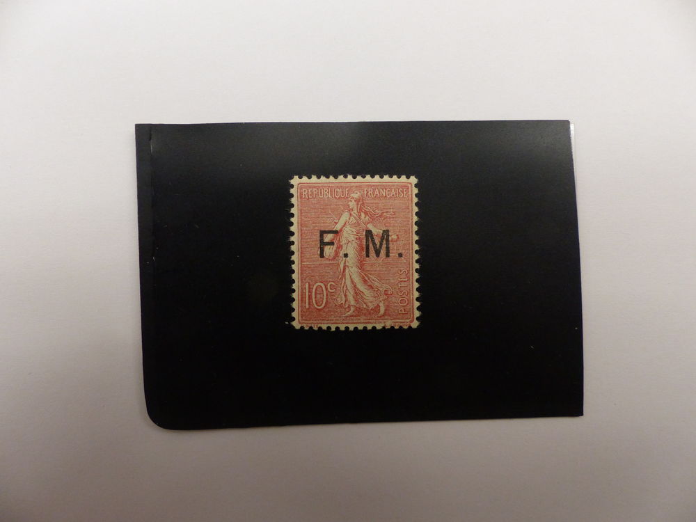 TIMBRE  DE  FRANCHISE  MILITAIRE  N�  10  NEUF **  COTE  130 21 Le Havre (76)