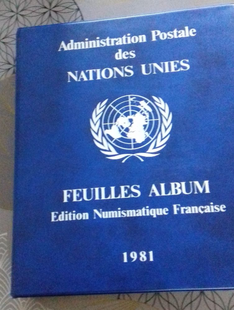 Timbre des Nations Unies  Gen�ve . Vienne . New-York  3 Montagny-en-Vexin (60)