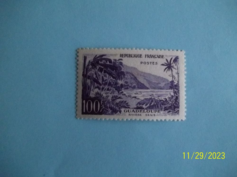 timbre neuf petit d�faut 1 Saint-Florent-sur-Cher (18)