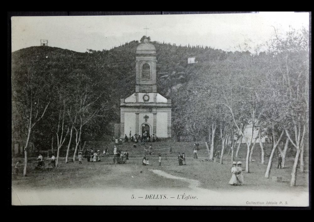 Timbres-CPA-carte postale- ALGÉRIE - Dellys - L' Église  7 Lyon 4 (69)