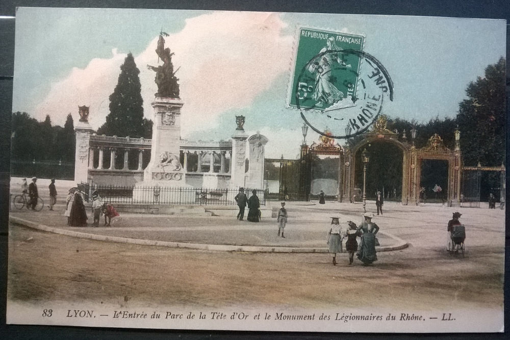 Timbres-CPA-carte postale- LYON (69) L' entrée du parc de la 4 Lyon 4 (69)