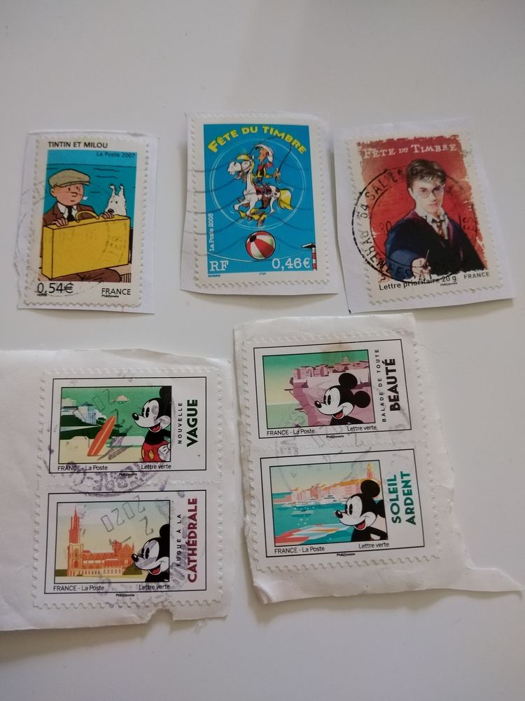Lot de 7 timbres de collection  Bd et dessins anim�s  3 Baignes-Sainte-Radegonde (16)