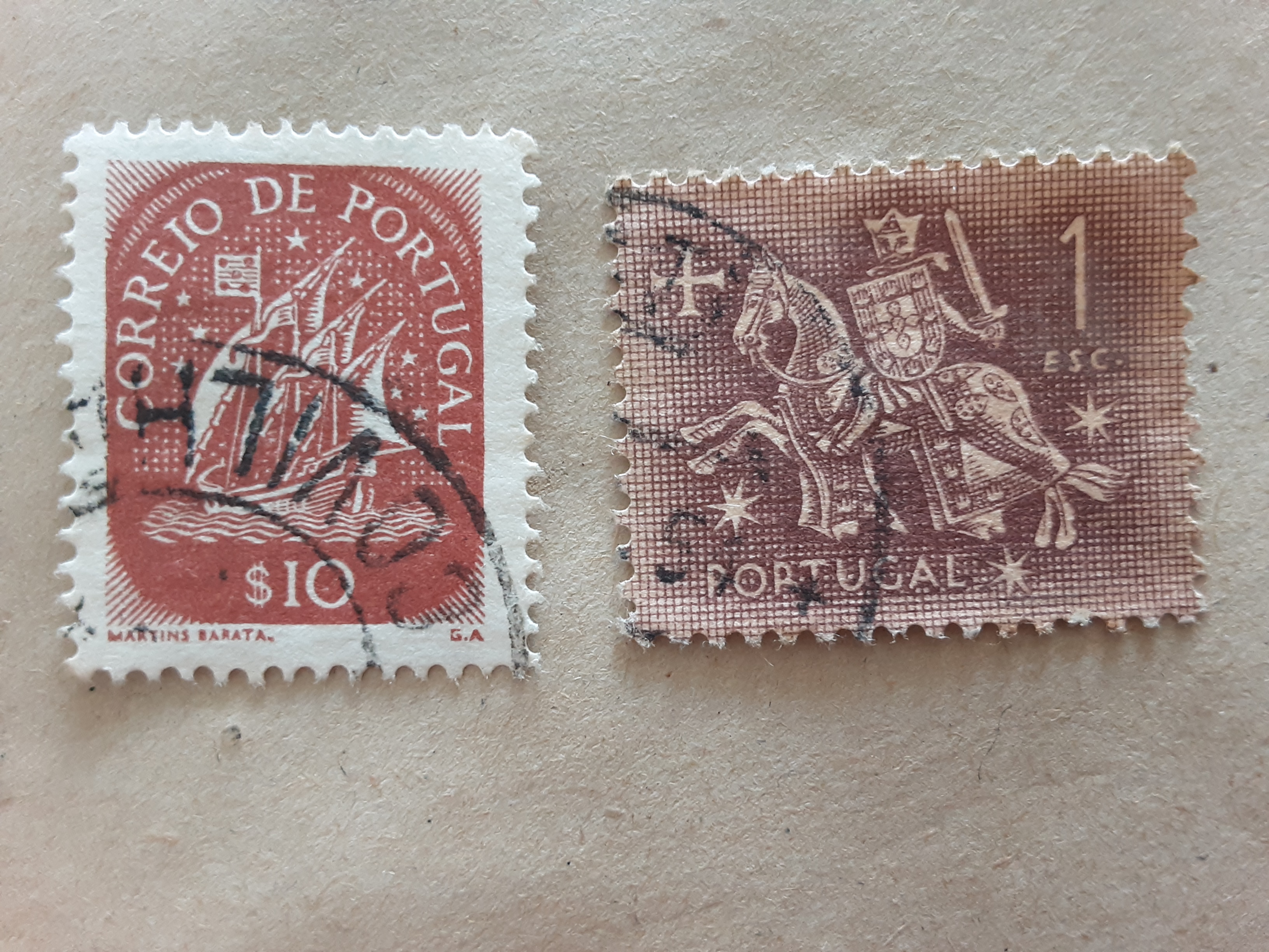 2 timbres � collection  PORTUGAL oblit�r�s 1 Pontoise (95)