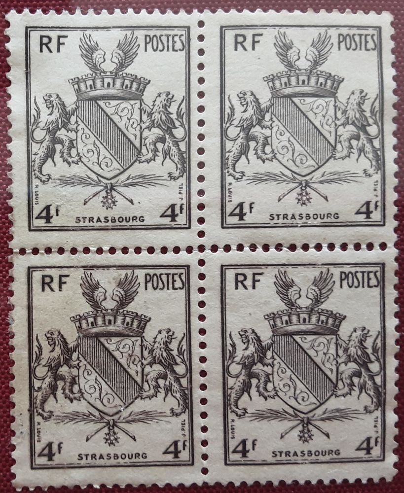 4 TIMBRES � collection STRASBOURG 1 Pontoise (95)
