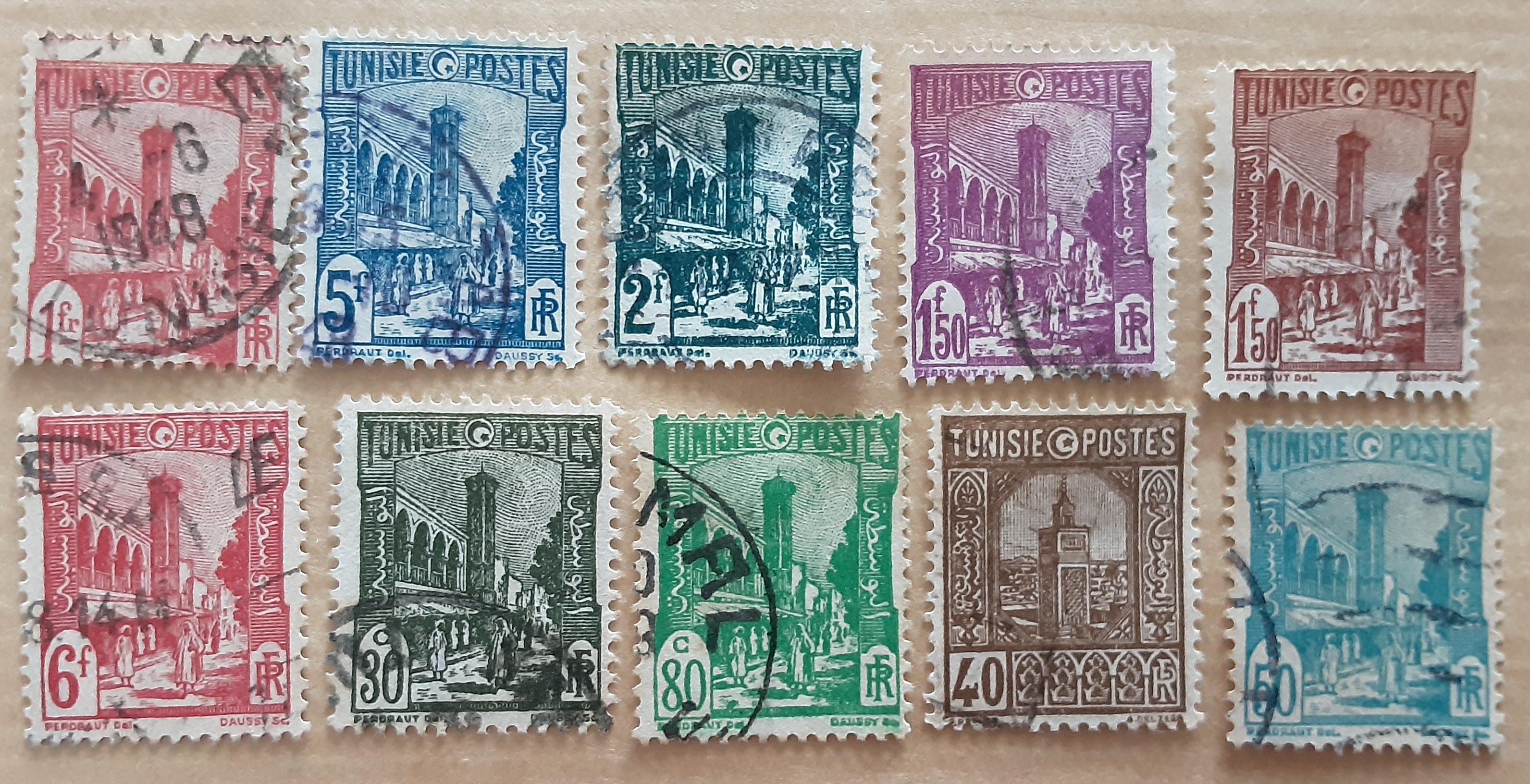 10 timbres � collection  TUNISIE des ann�es 1968... 1 Pontoise (95)