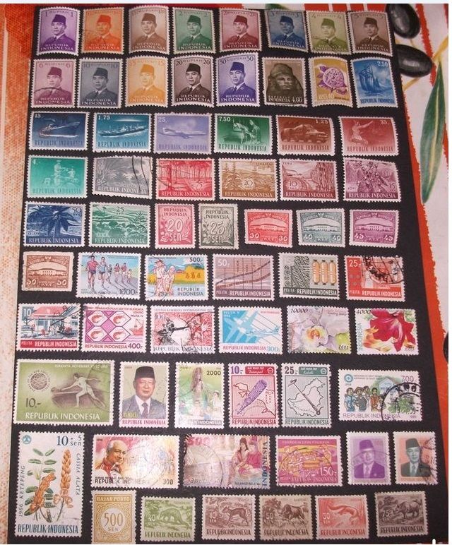 Lot de 113 Timbres diff�rents et oblit�r�s d'Indon�sie. 3 Aillevillers-et-Lyaumont (70)