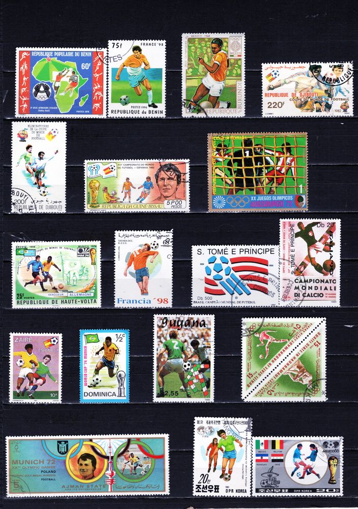 lot de 64 timbres du MONDE sur FOOTBALL 3 Les �glisottes-et-Chalaures (33)