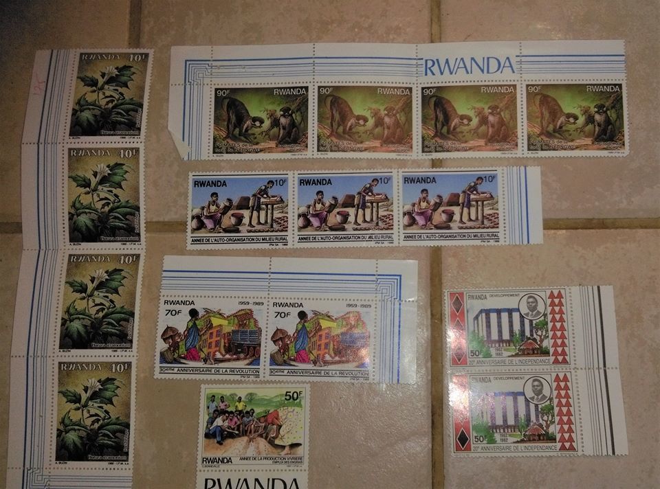 Timbres Rwanda 1990 neuf  5 euros le lot 5 Marseille 9 (13)