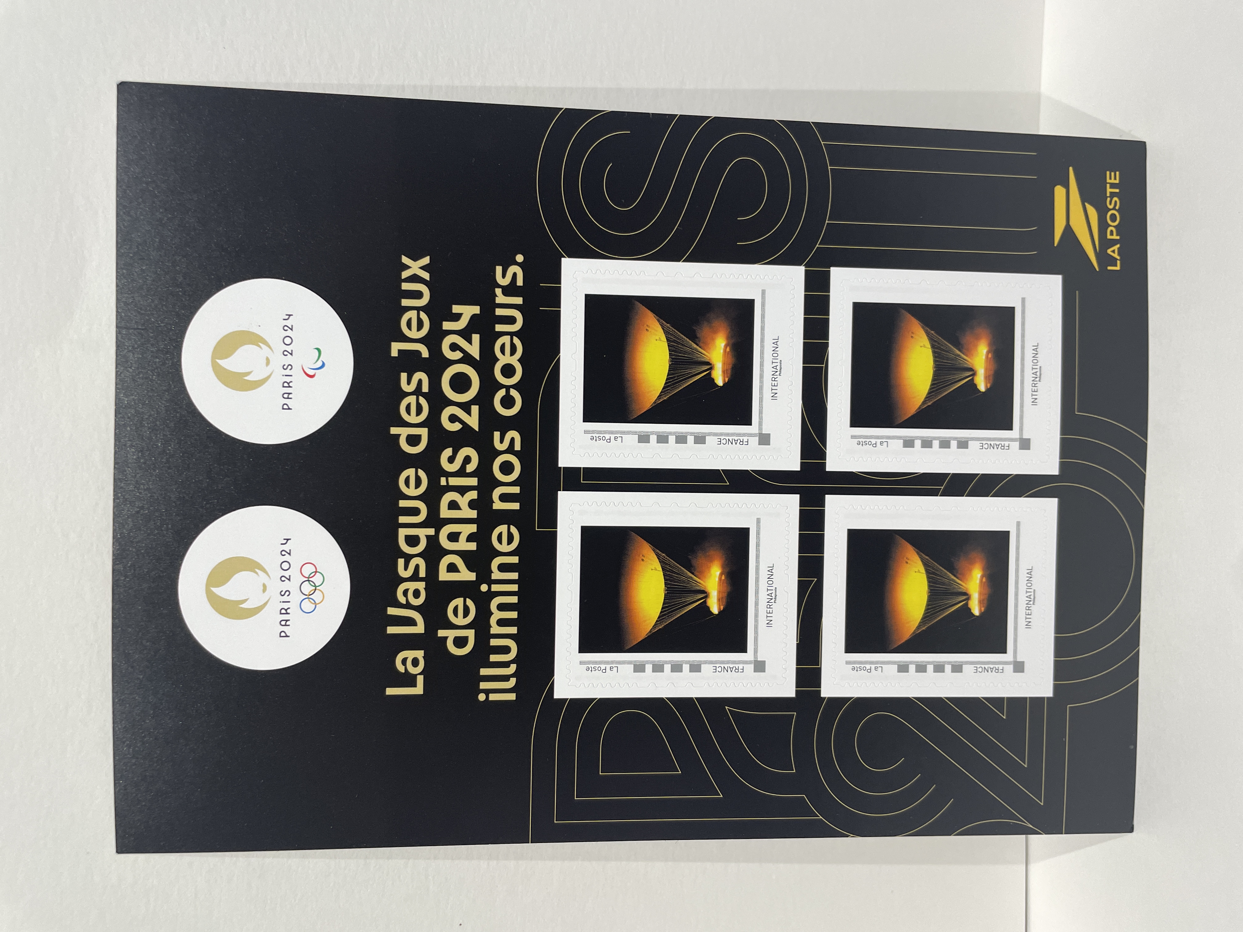 4 timbres -Vasque des Jeux de PARIS 2024 illumine nos coeurs 15 Dourdan (91)