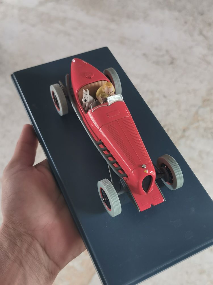 Tintin et milou dans la voiture 1 Appoigny (89)