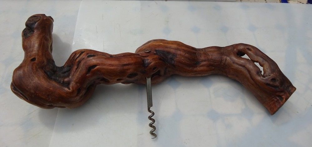 TIRE BOUCHON SUR CEP DE VIGNE 35cm 12 Mondragon (84)