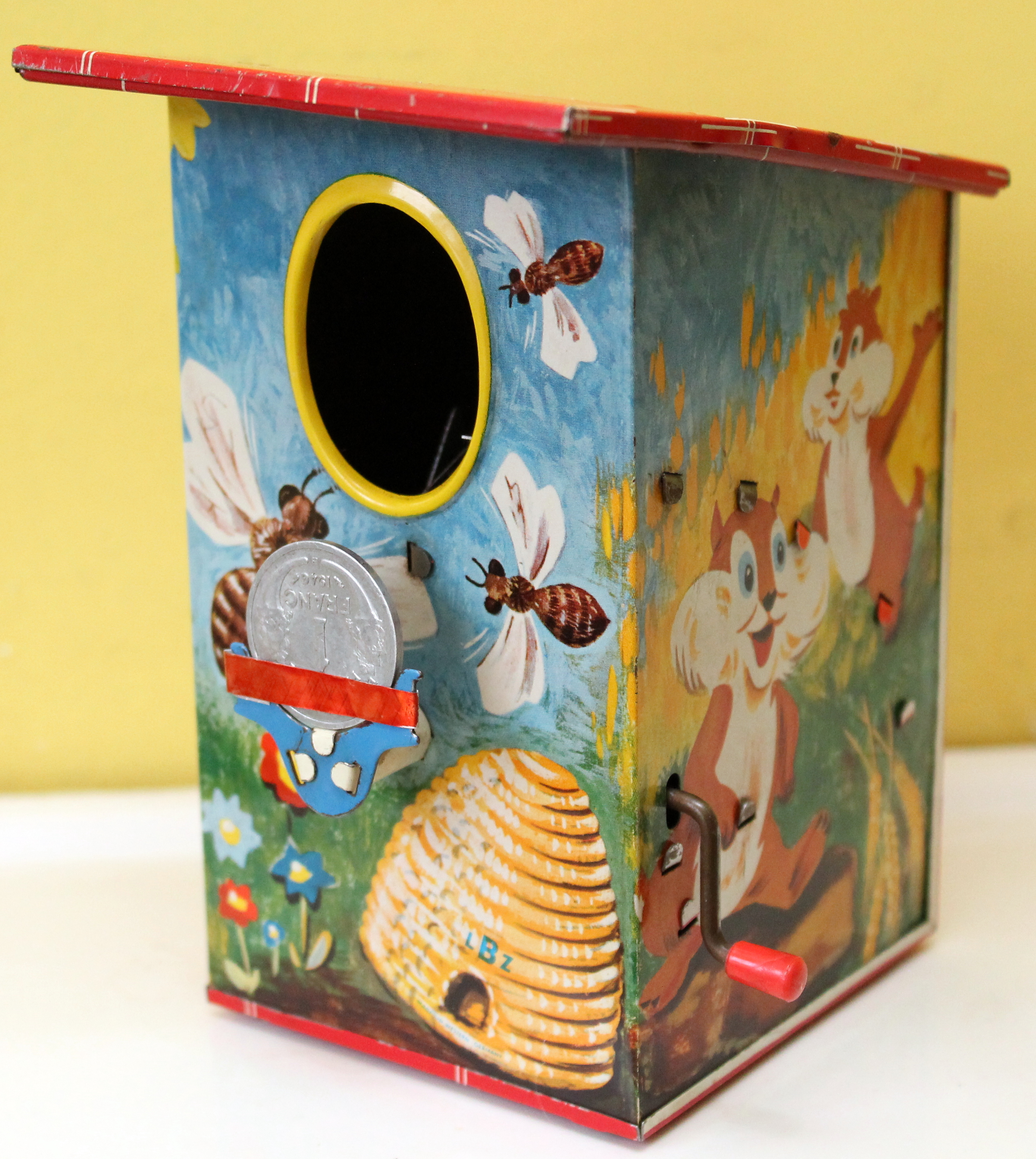 Tirelire m�canique ancienne LBZ la pie voleuse
t�le 50 Issy-les-Moulineaux (92)