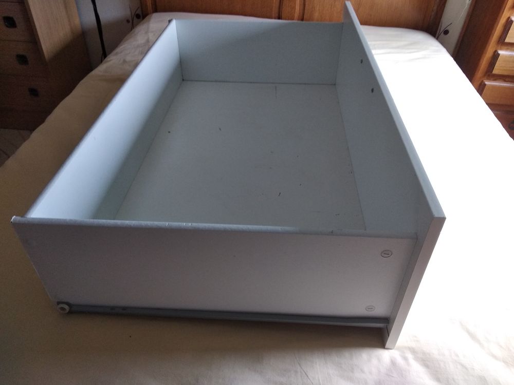 Tiroir blanc 25 L'Huisserie (53)