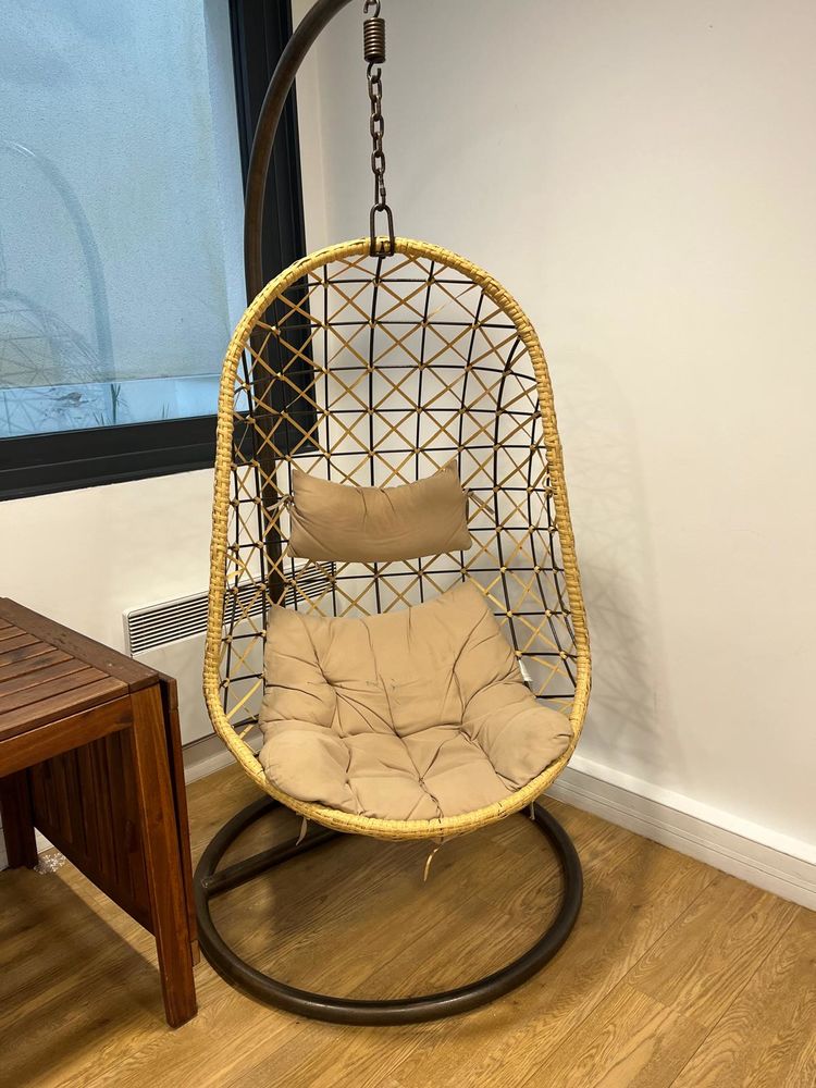 Titre : Canap� 3 places + meuble TV + t�l� 42 ? Bon �tat
200 Levallois-Perret (92)