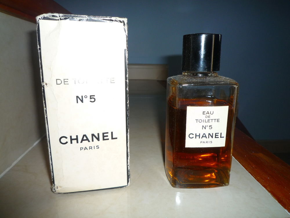 EAU DE TOILETTE N�5 CHANEL 246 ml entam� 70 Agde (34)