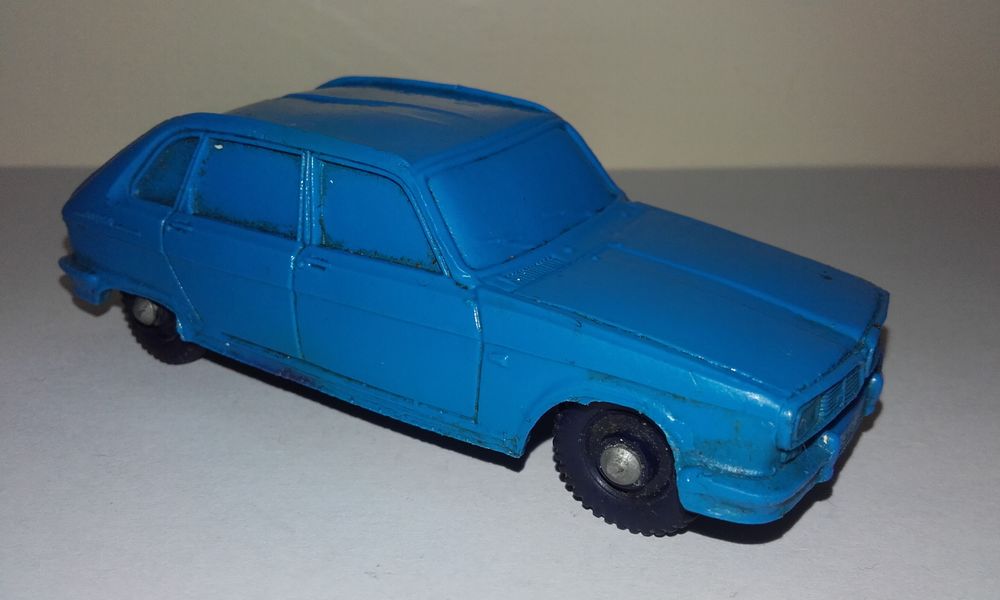 Tomte-Laerdal - Renault R 16 25 Angers (49)