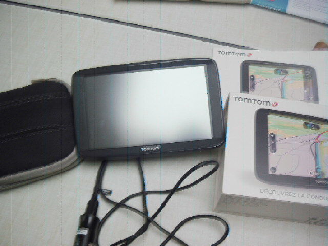 gps tomtom via 62   henri59 150 La Chapelle-d'Armenti�res (59)