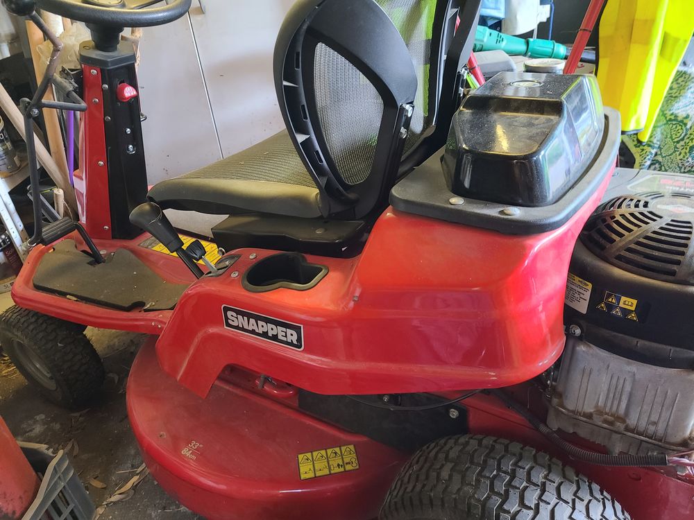 Tondeuse a1utoportee snapper etat neuf 2400 Corb�re-les-Cabanes (66)