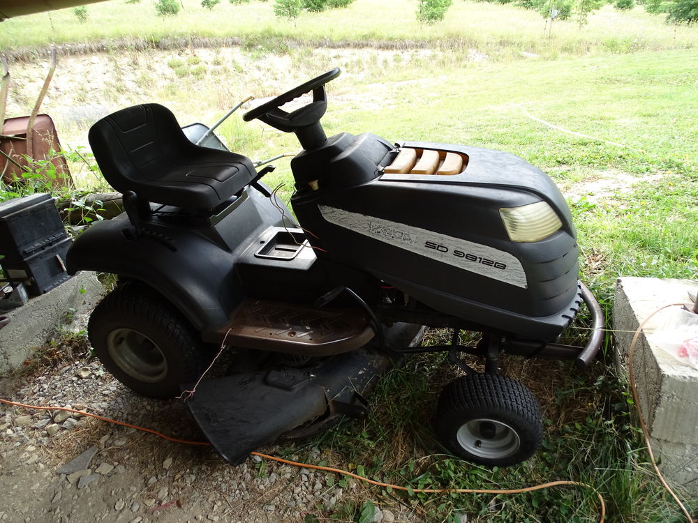 Tondeuse auto port�e STIGA 350 Ubraye (04)