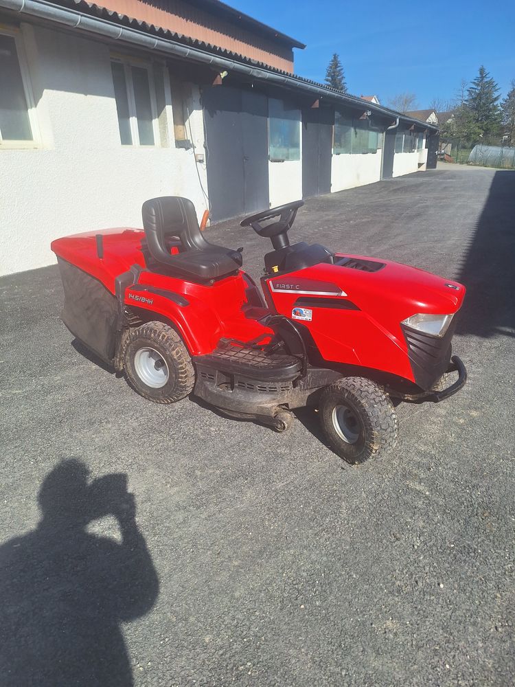 Tondeuse autoport�e de mai 2023 1550 Seynod (74)