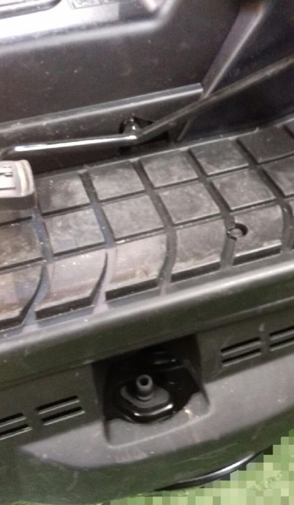 TONDEUSE AUTOPORTEE EJECTION ARRIERE STIGA 432 M3 2050 Saint-P�e-sur-Nivelle (64)