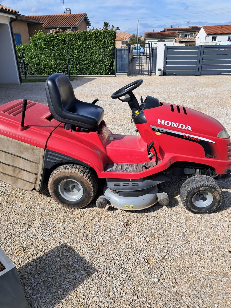 Tondeuse autoport�e HONDA 2417 1300 Bressols (82)